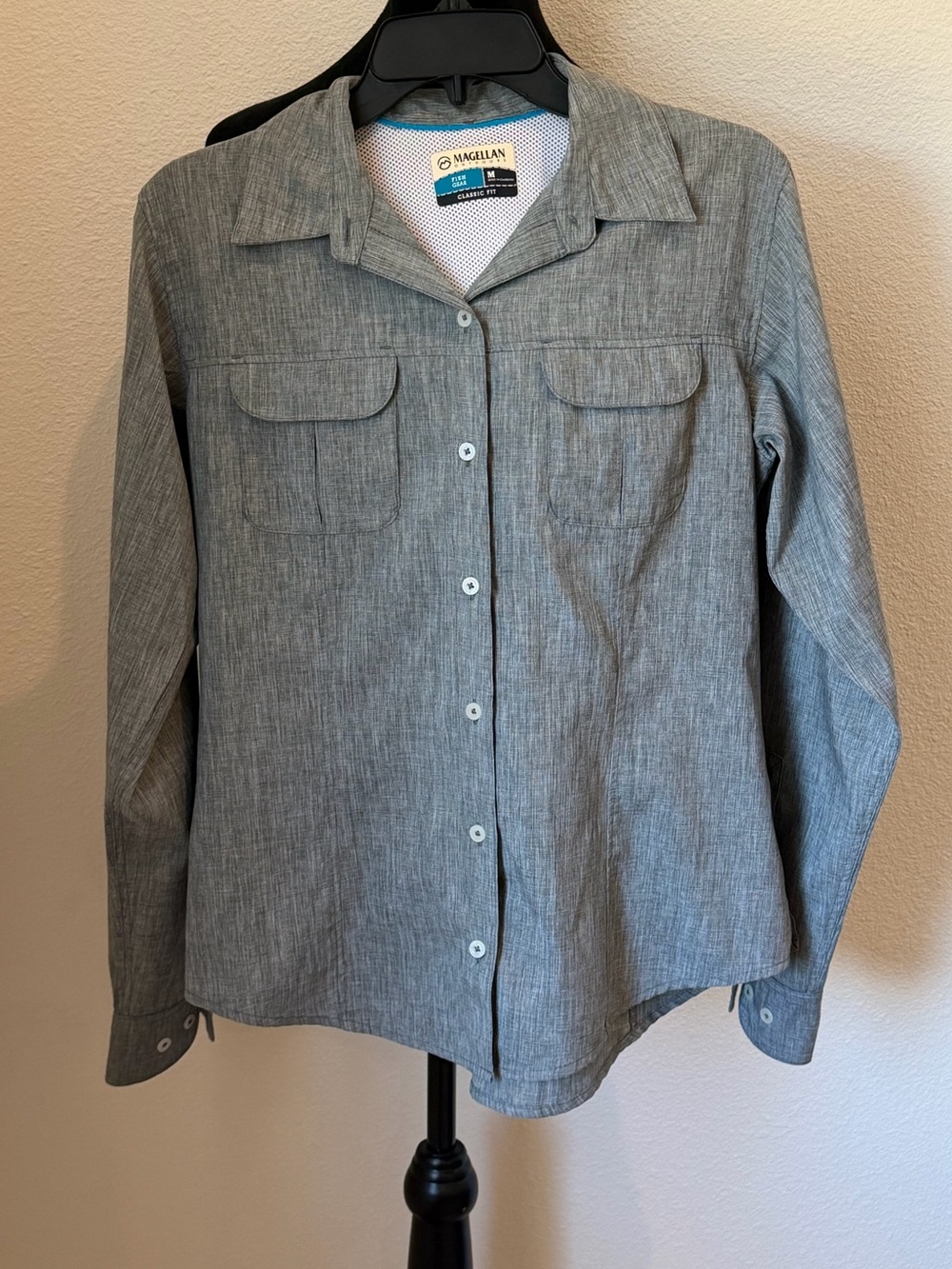 Magellan Outdoors Womens Heather Gray Button-Up Shirt M